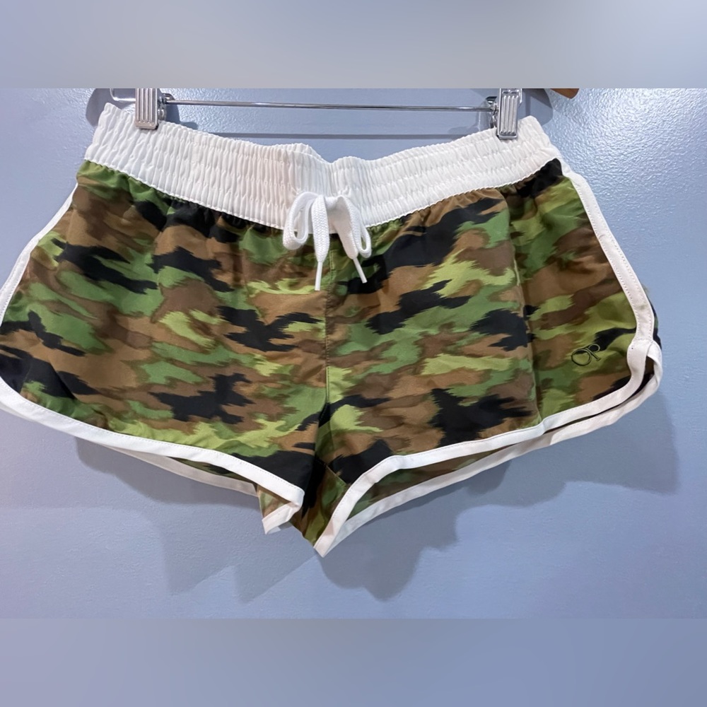 OP Women’s Camouflage Elastic Waist Tie Shorts Size M NWOT